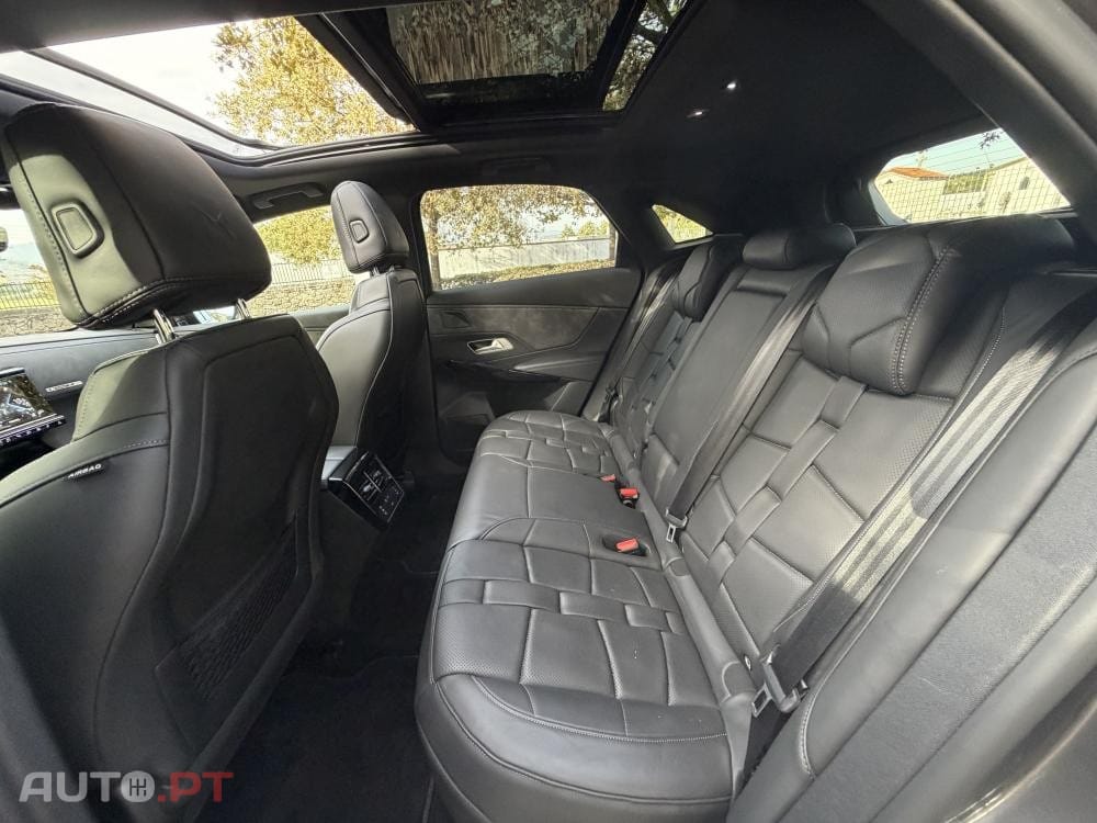 DS DS7 Crossback E-Tense Performance Line+ EAT8