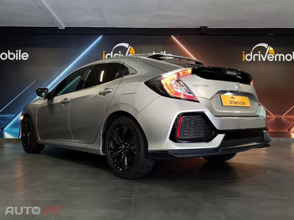 Honda Civic 1.0 i-VTEC Elegance