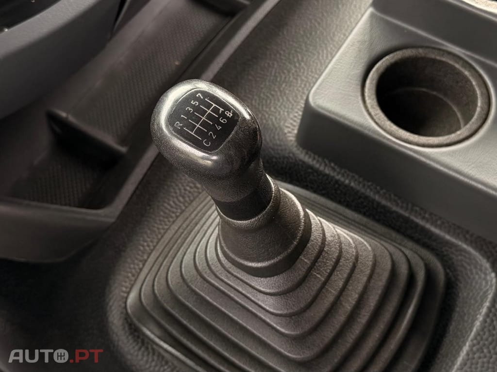 Mercedes-Benz 280 ESTRADO DE 8700 mm