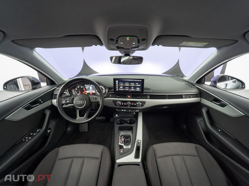 Audi A4 Avant 30 TDI S tronic