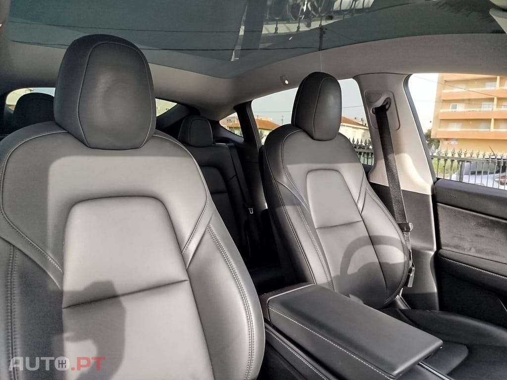 Tesla Model Y Long Range Tração Integral