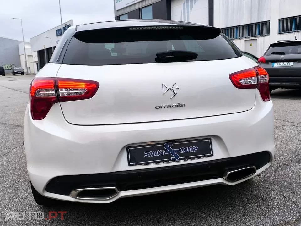 Citroen DS5 1.6 e-HDi Air. So Chic CMP6 112g