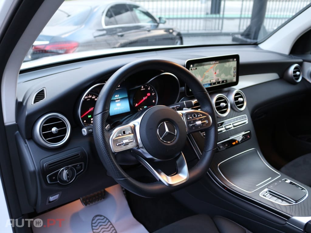 Mercedes-Benz GLC 300 de 4-Matic AMG Pack Night