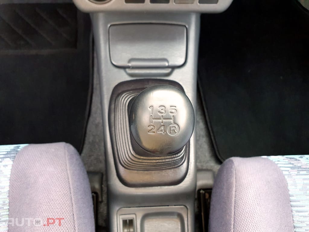 Toyota RAV4 2.0i 16V