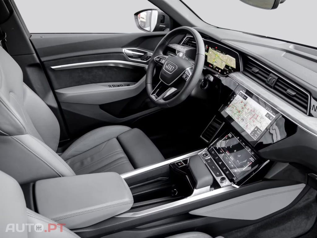 Audi Q8 E-Tron I.V.A DEDUTIVEL  55 quattro S LINE 