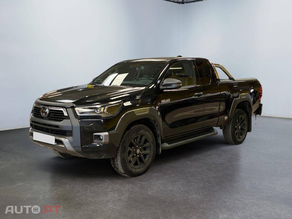 Toyota Hilux 2.8 D-4D 4WD Invincible