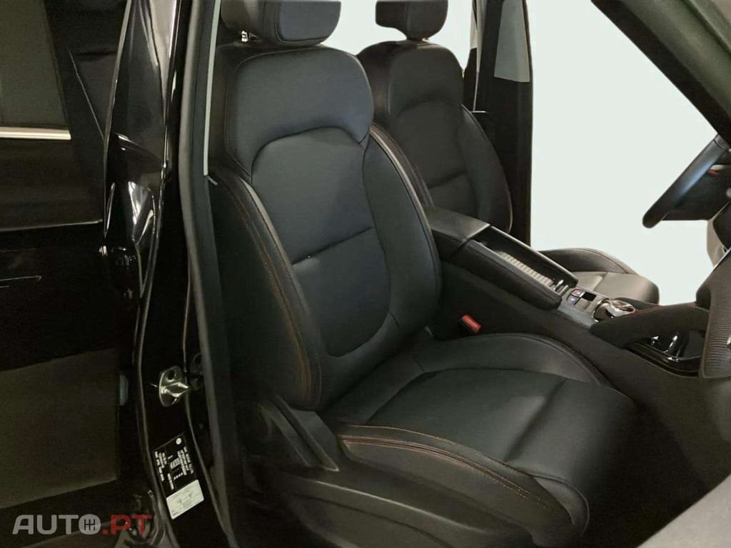 MG ZS EV 72.6 kWh Luxury OBC 11 KW