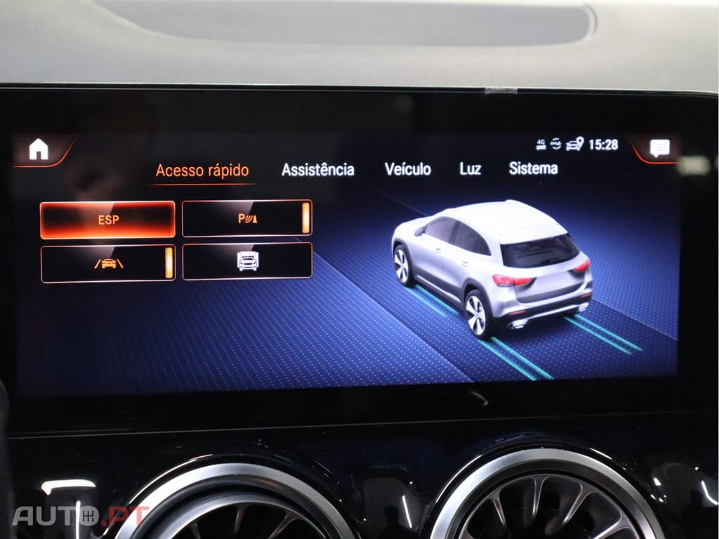 Mercedes-Benz GLA 250 e AMG LINE