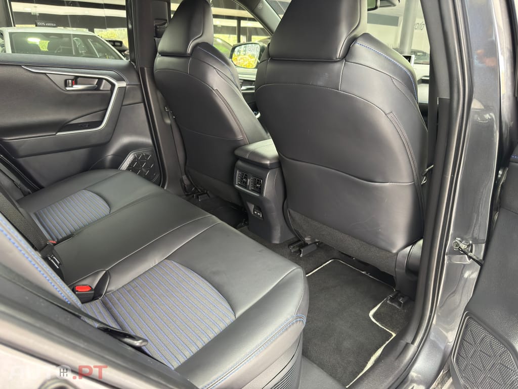 Toyota RAV4 HDF Square Collection