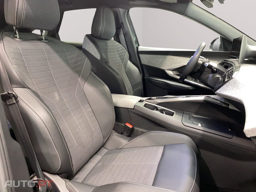 Peugeot 3008 1.2 Hybrid Allure e-DCS6