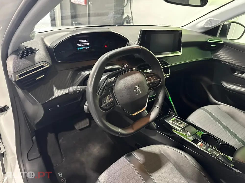 Peugeot E-208 50 kWh Style