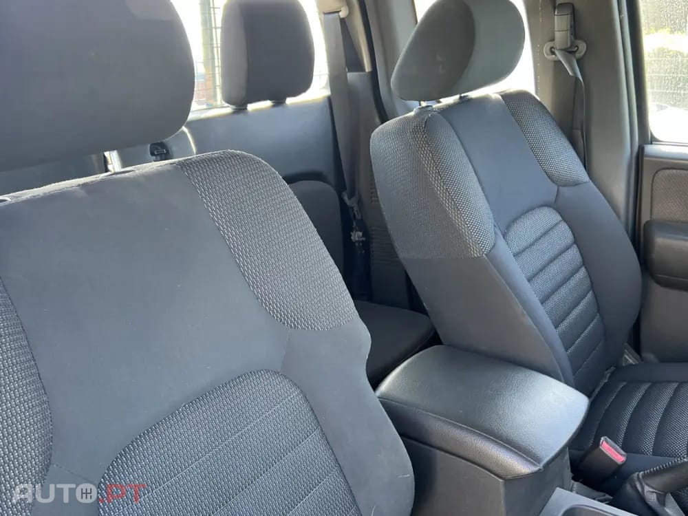 Nissan Navara Outro