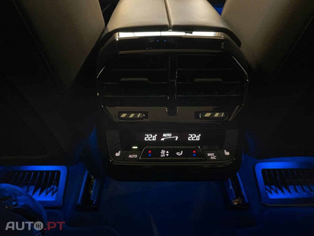 BMW iX 50 xDrive Sport  I.V.A DEDUTÍVEL 