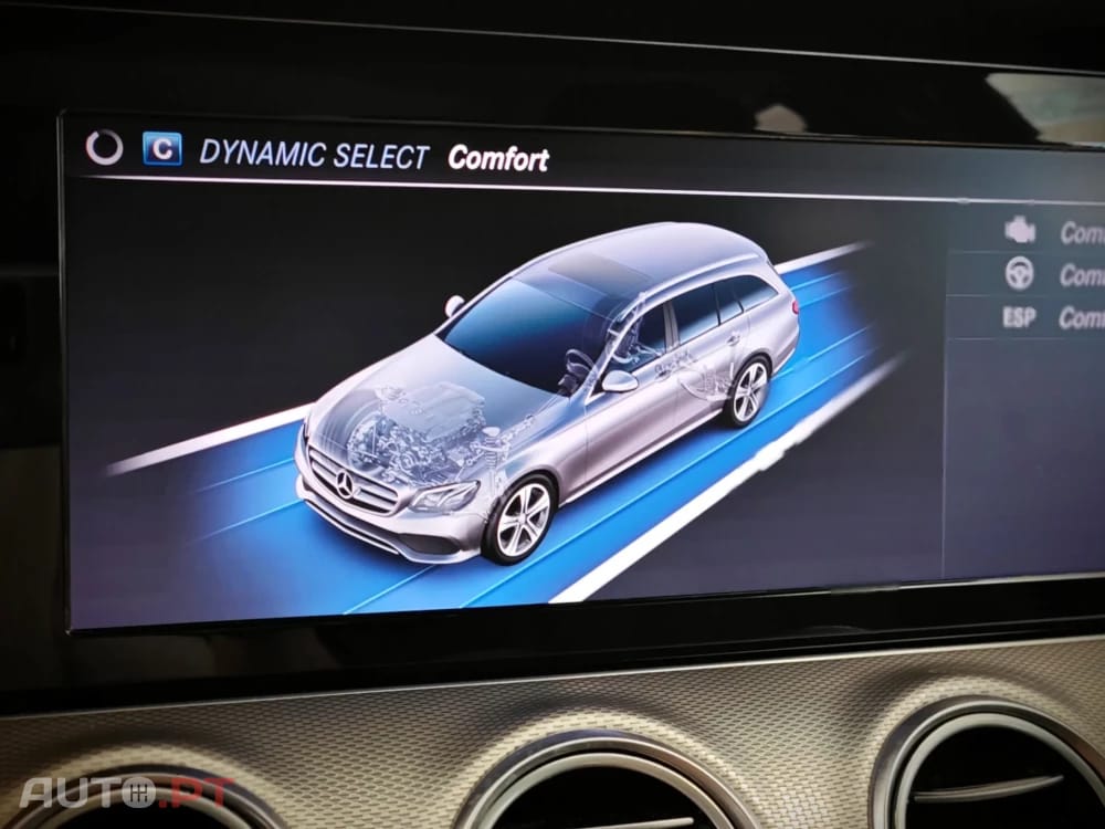 Mercedes-Benz E 220 Exclusive — fotografia 53