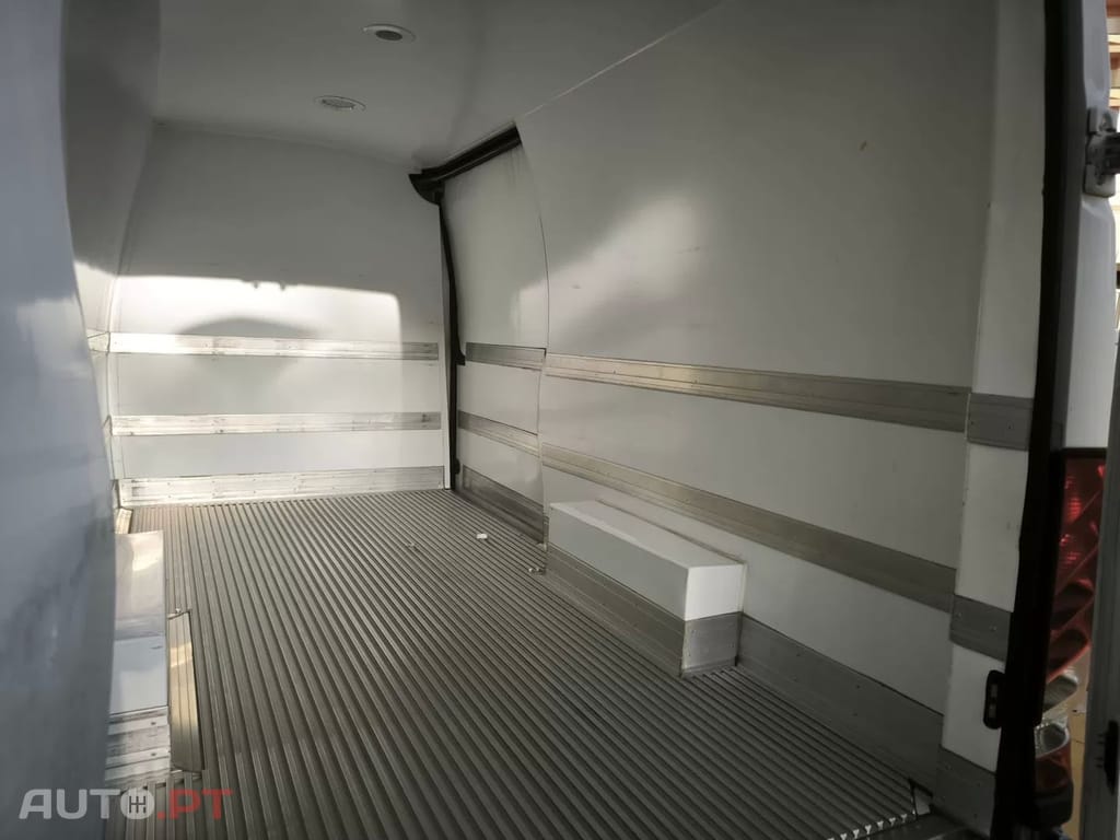 Iveco Daily  2.3 35 S 140 Isotérmica