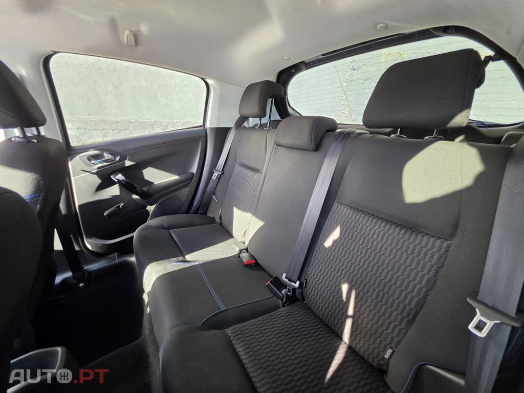 Peugeot 208 1.2 PureTech Signature