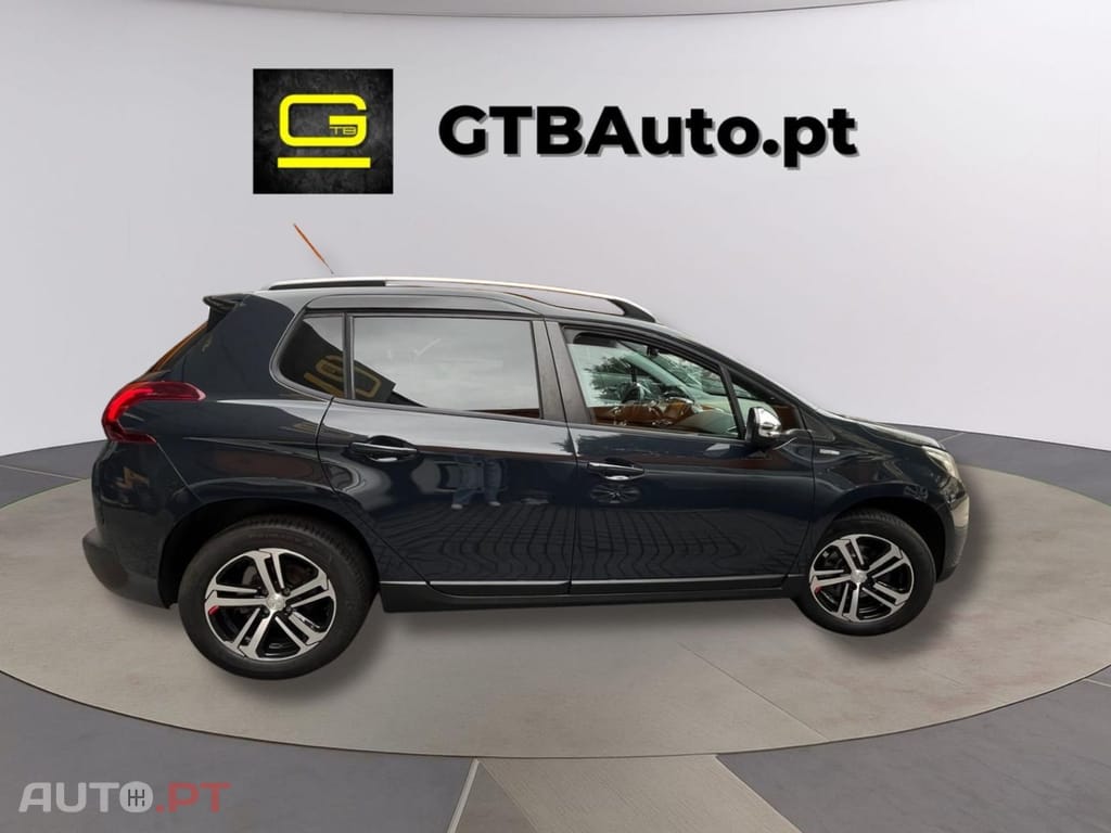Peugeot 2008 1.2 e-VTi Style