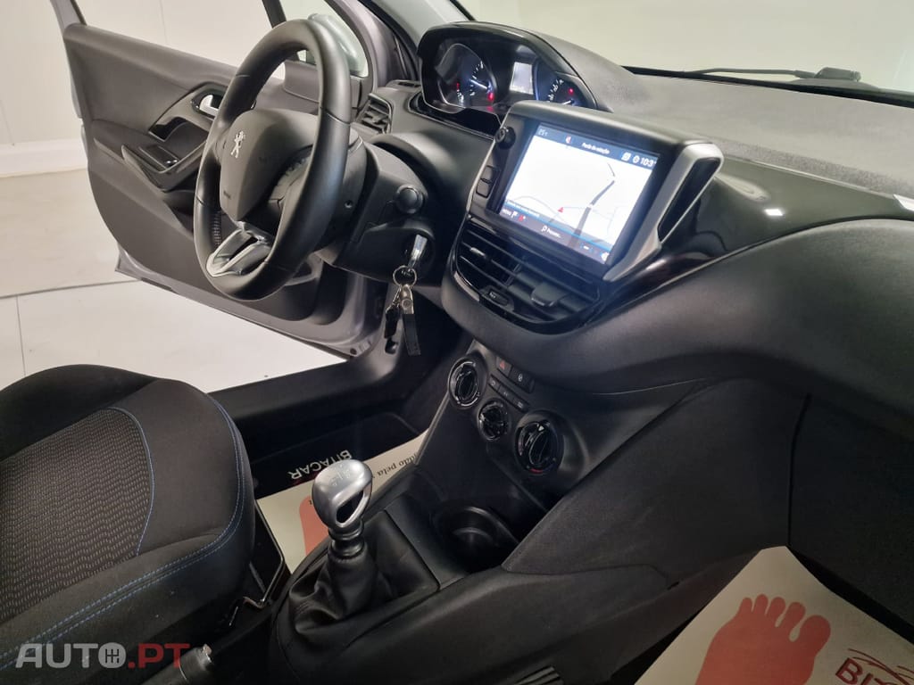 Peugeot 208 1.5 BLUEHDI 102CV SIGNATURE GPS CAMARA TRASEIRA