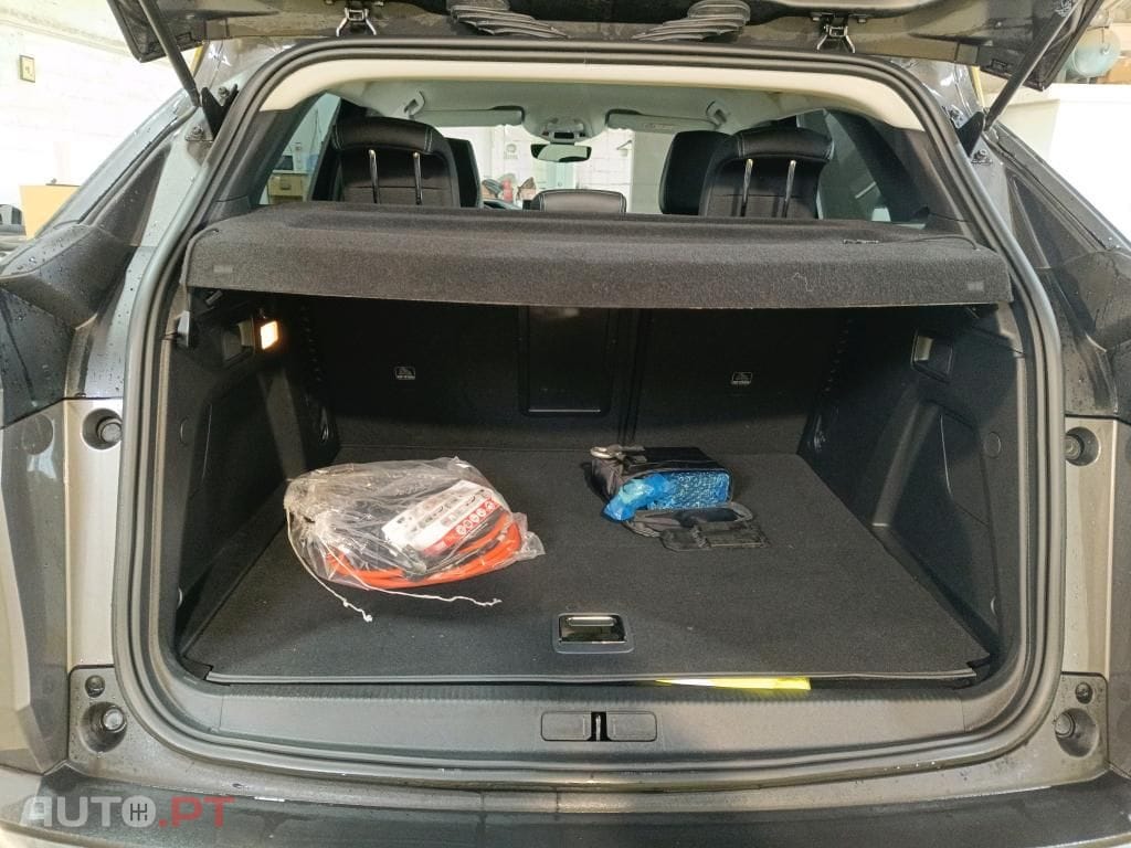 Peugeot 3008 1.6 Hybrid Allure Pack e-EAT8