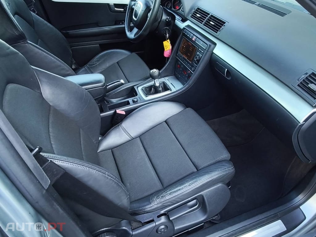 Audi A4 2.0 TDI S-line