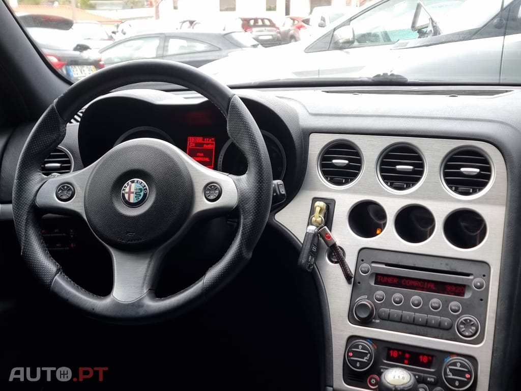 Alfa Romeo 159 Sportwagon 1.9 JTDm 16V Sportiva+