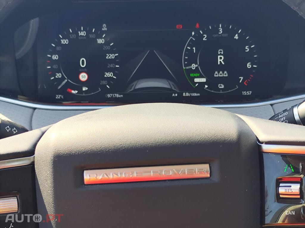 Land Rover Evoque P300
