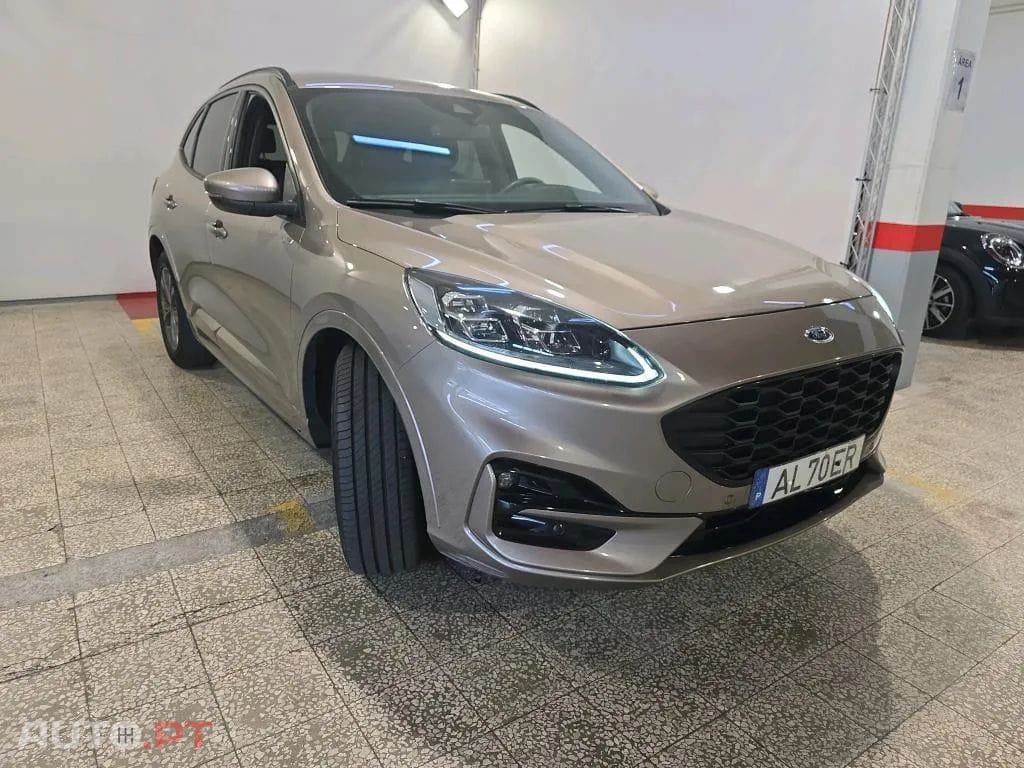 Ford Kuga 2.5 PHEV ST-Line X