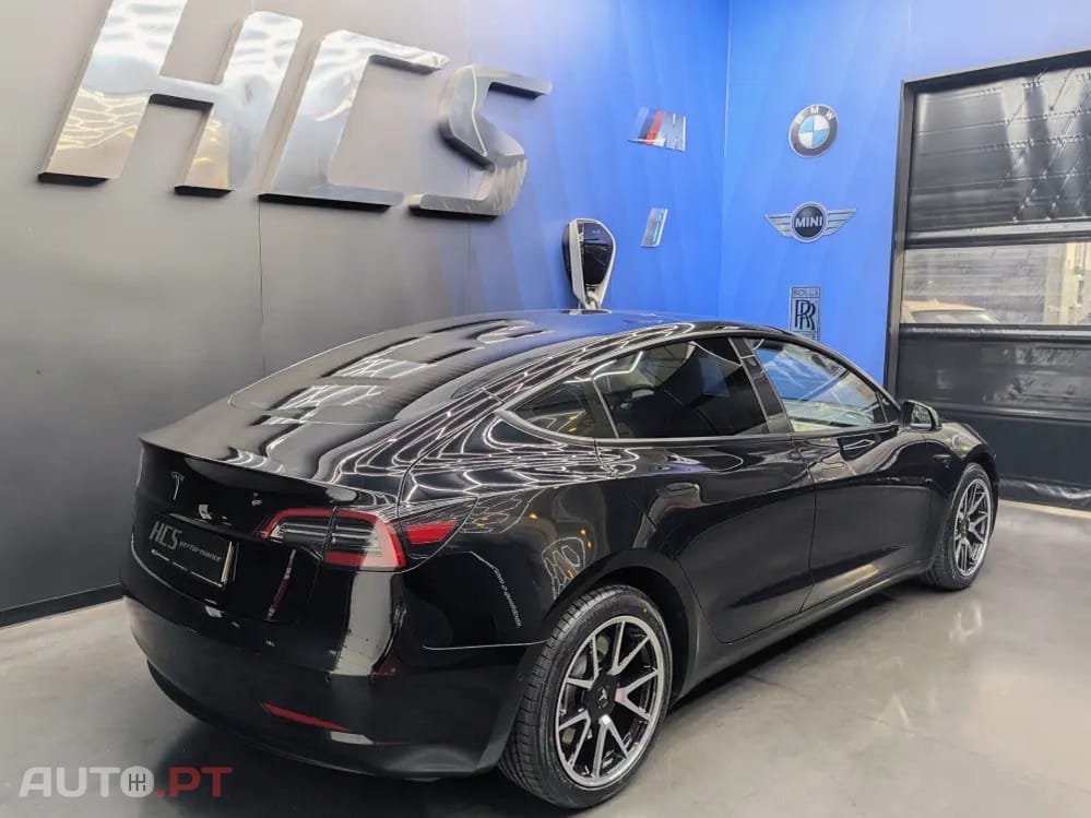 Tesla Model 3 Tração Traseira