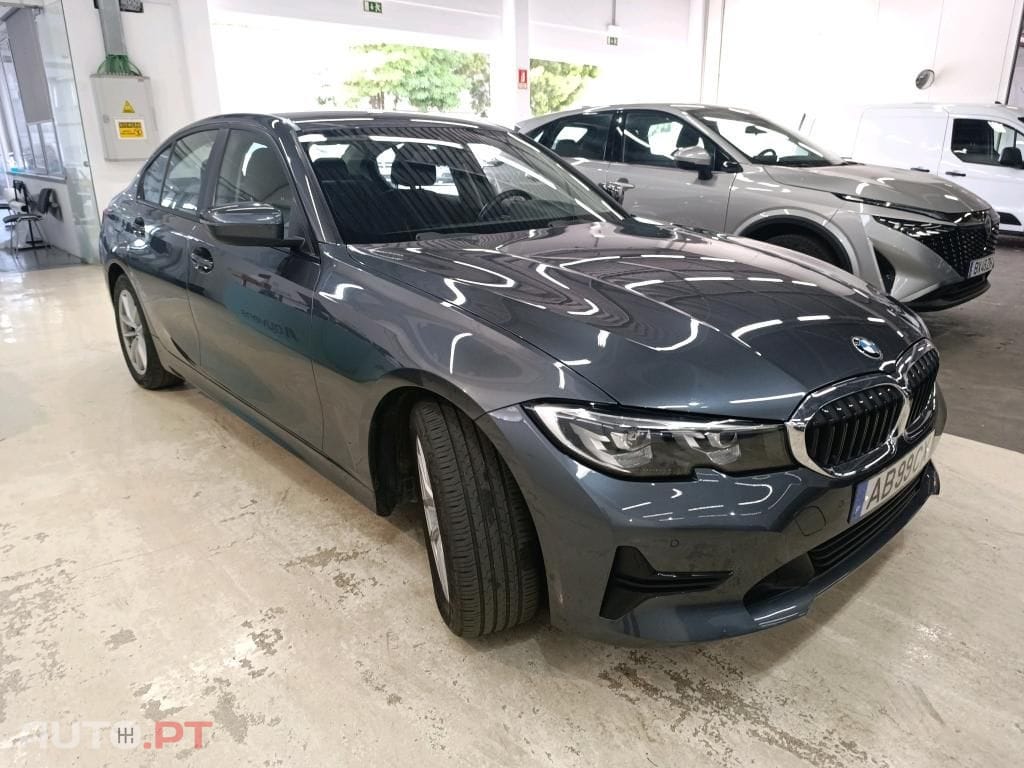 BMW 330 e Auto