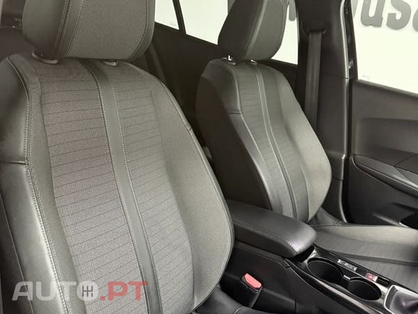 Peugeot 2008 PureTech 100 Allure