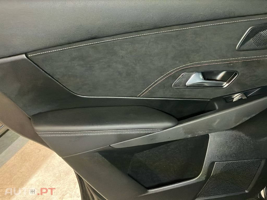 DS DS7 Crossback E-Tense Performance Line+ EAT8