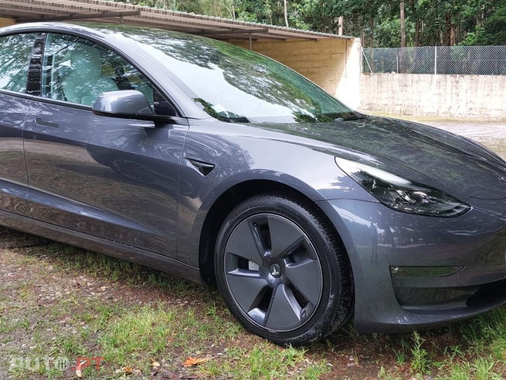 Tesla Model 3 Long-Range Dual Motor AWD