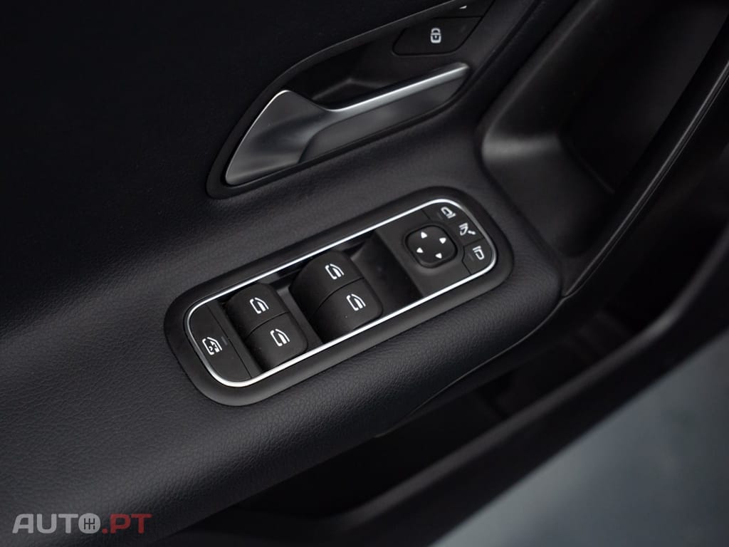 Mercedes-Benz A 250 e