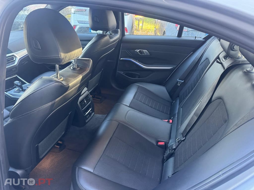 BMW 318 d Line Luxury Auto