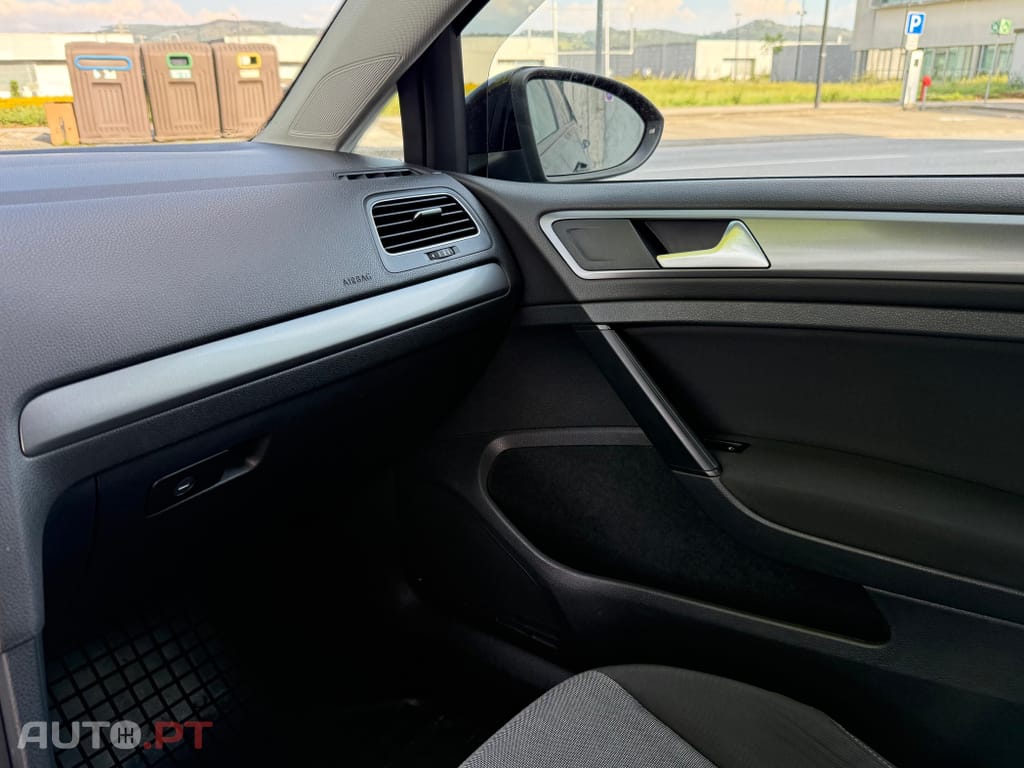 Volkswagen Golf 1.6 TDi Trendline DSG