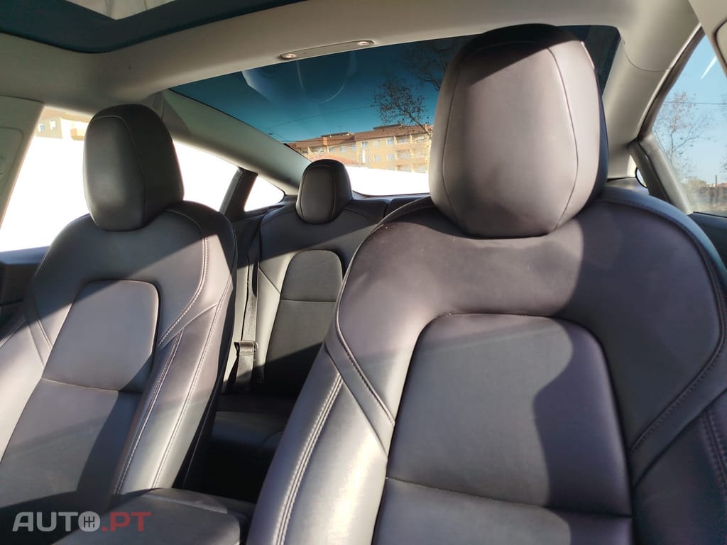 Tesla Model 3 Tração Traseira