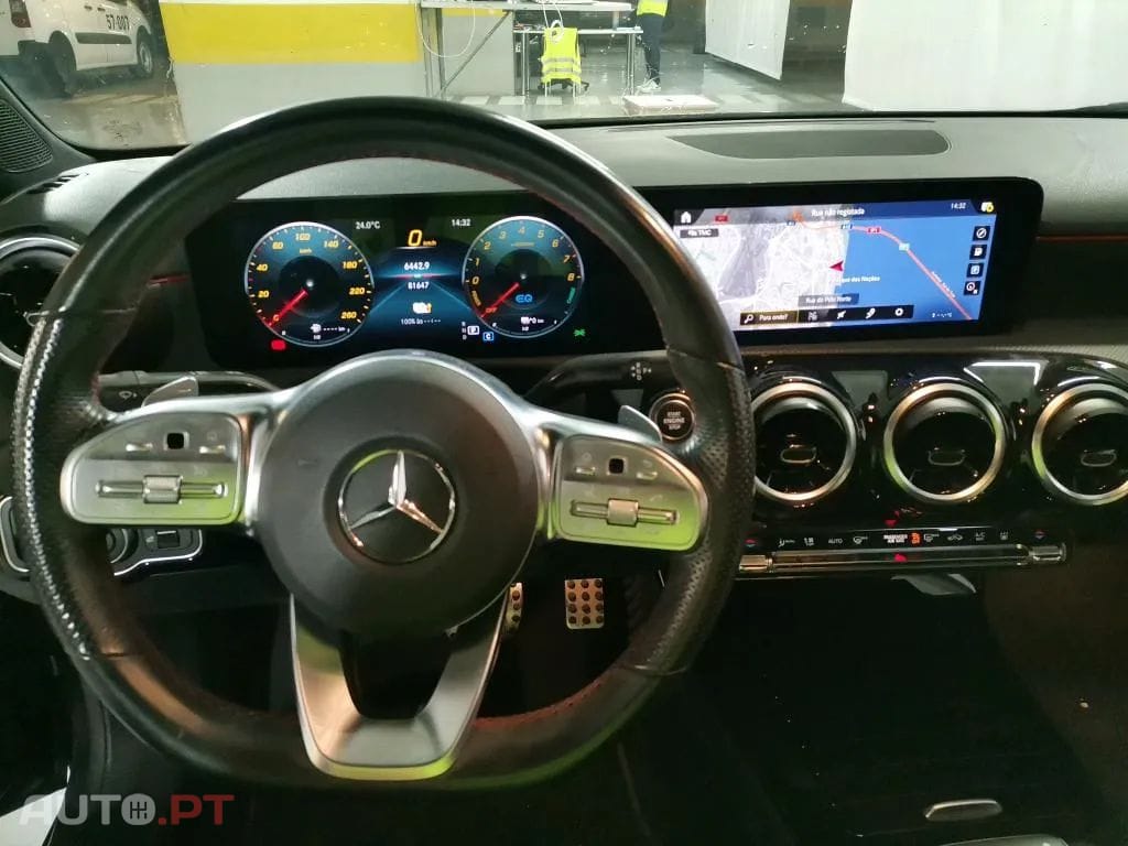Mercedes-Benz A 250 e AMG Line