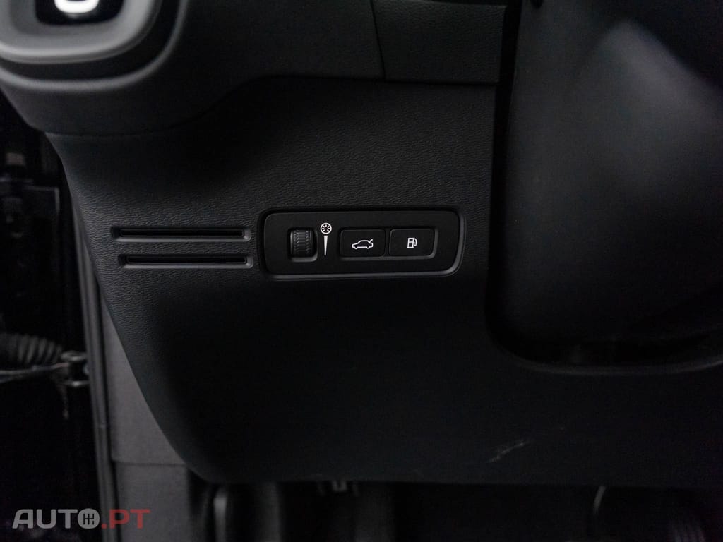 Volvo XC40 1.5 T4 PHEV Essential