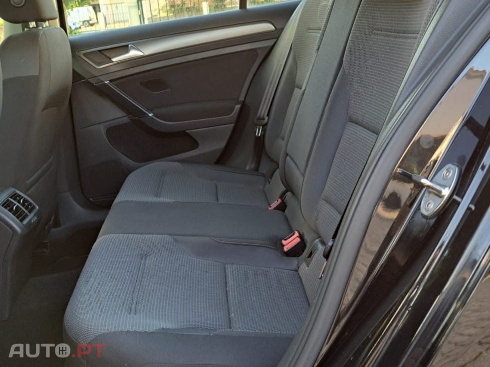 Volkswagen Golf 1.6 TDi Confortline