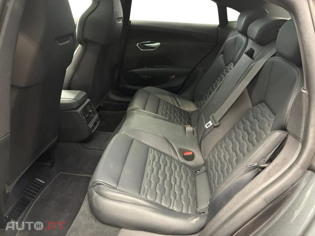 Audi E-Tron GT quattro