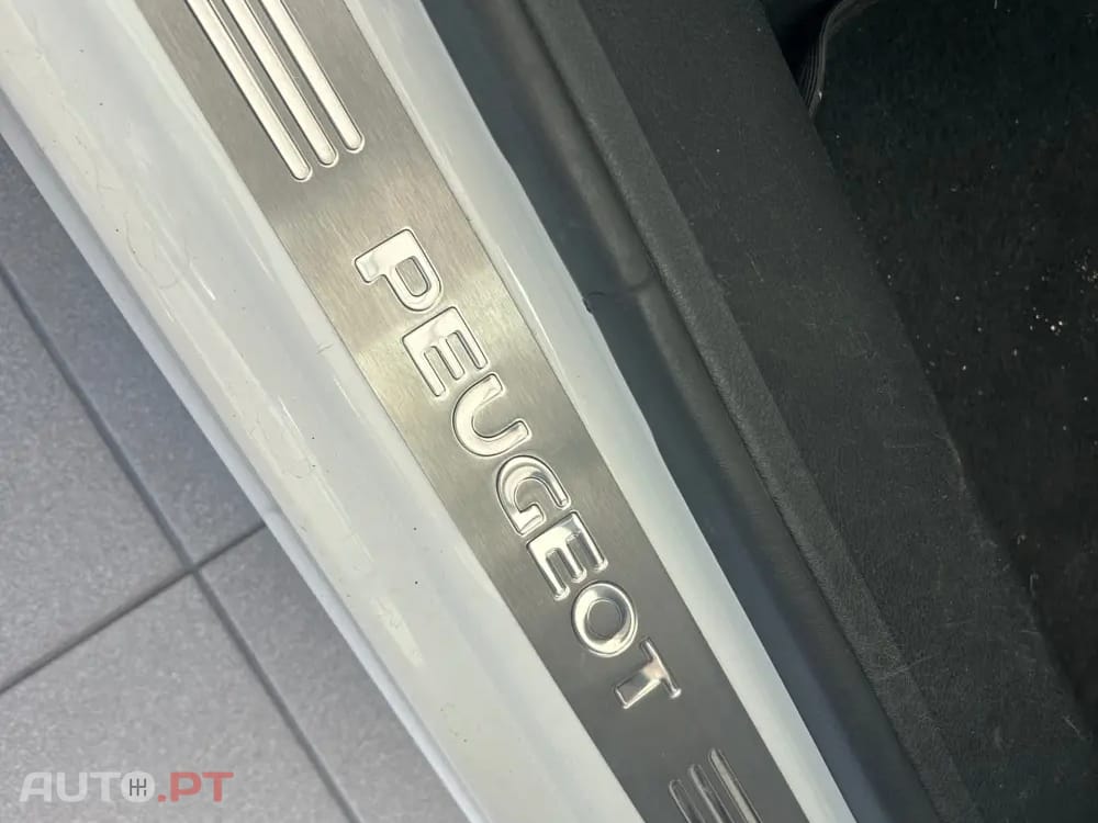 Peugeot 207 1.4 16V Sportium