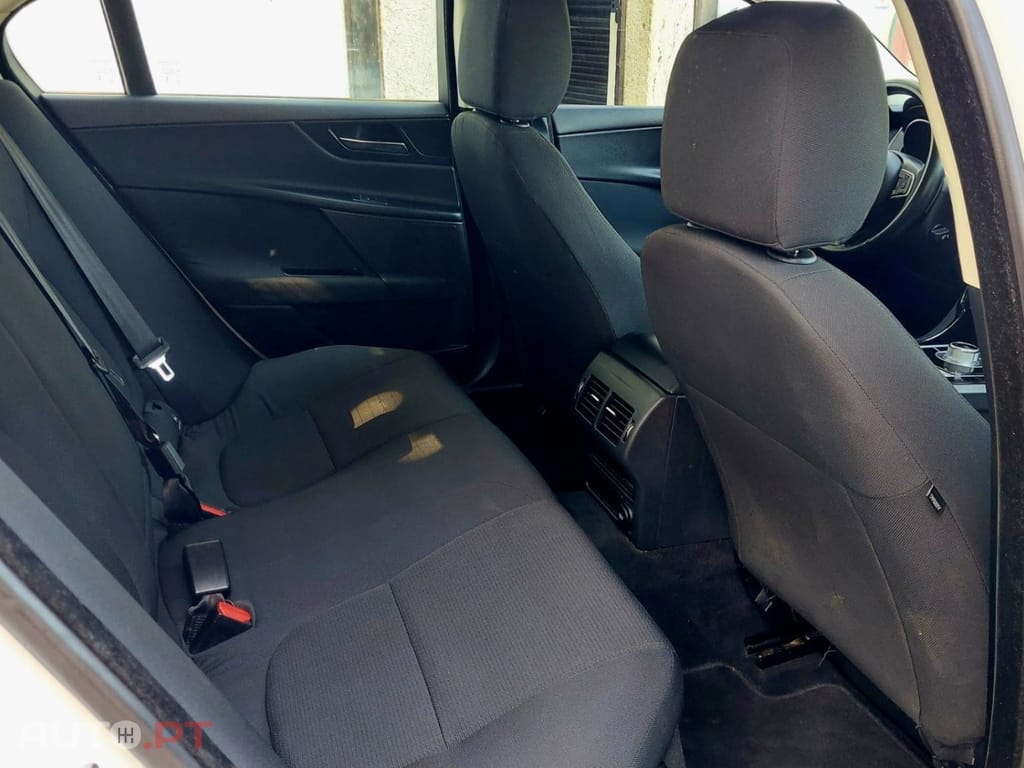 Jaguar XE 2.0 D Pure Aut.