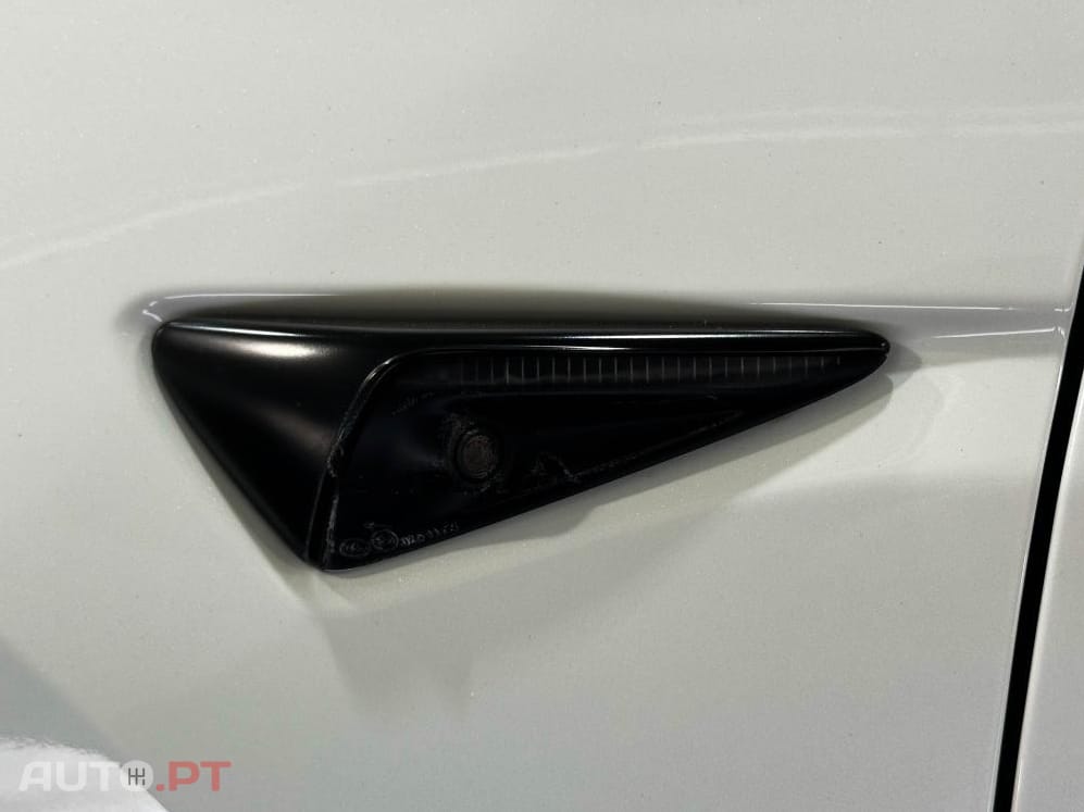 Tesla Model Y Long Range Dual Motor AWD