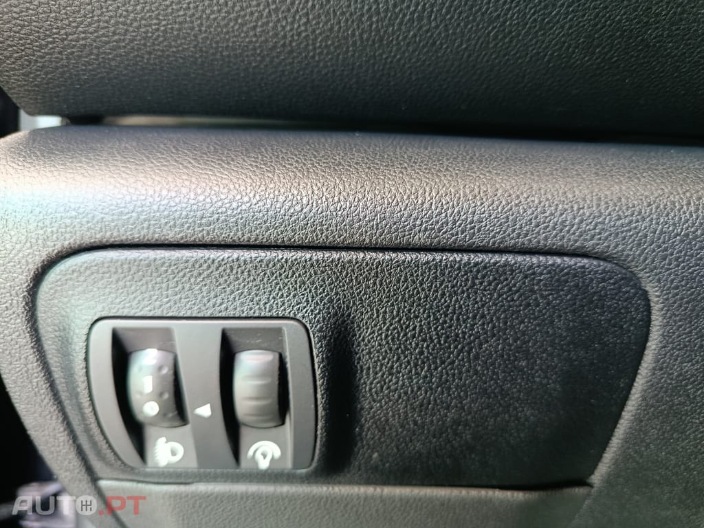 Renault Mégane 1.5 Blue dCi Limited C/PM+Pneu