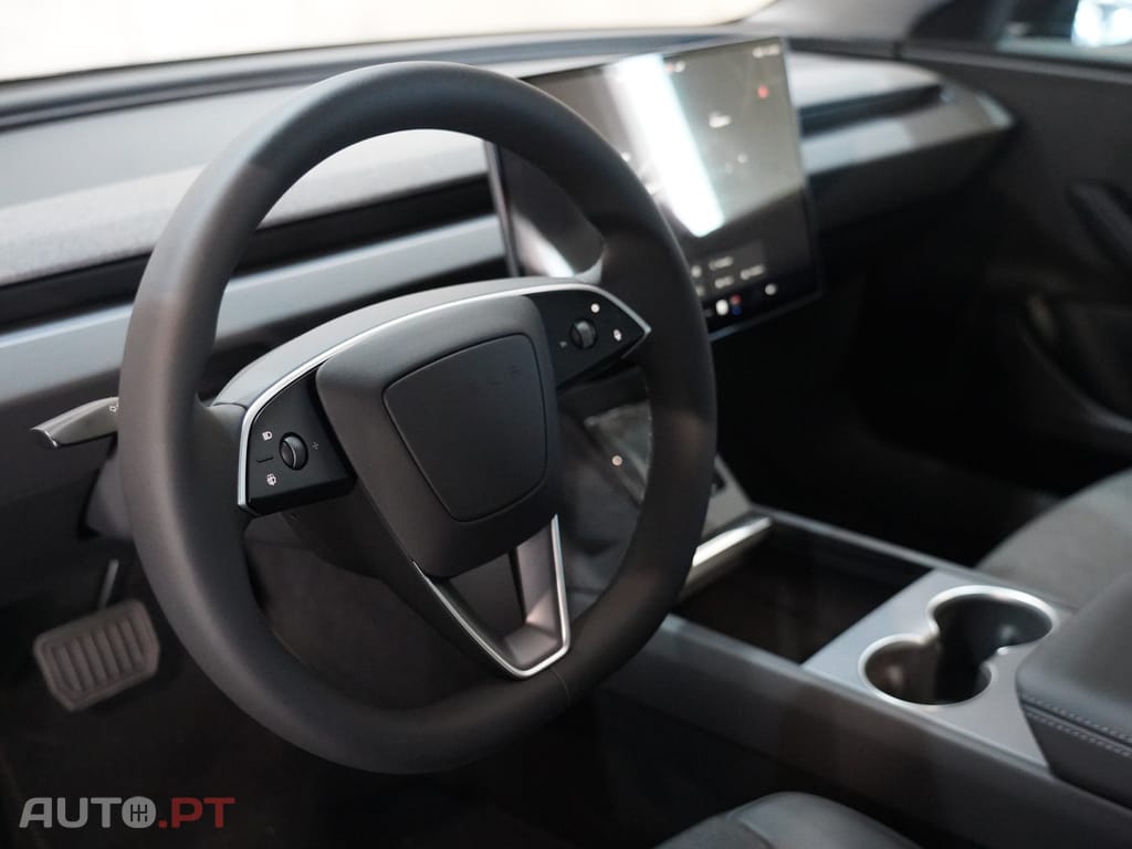 Tesla Model 3 Tração Traseira