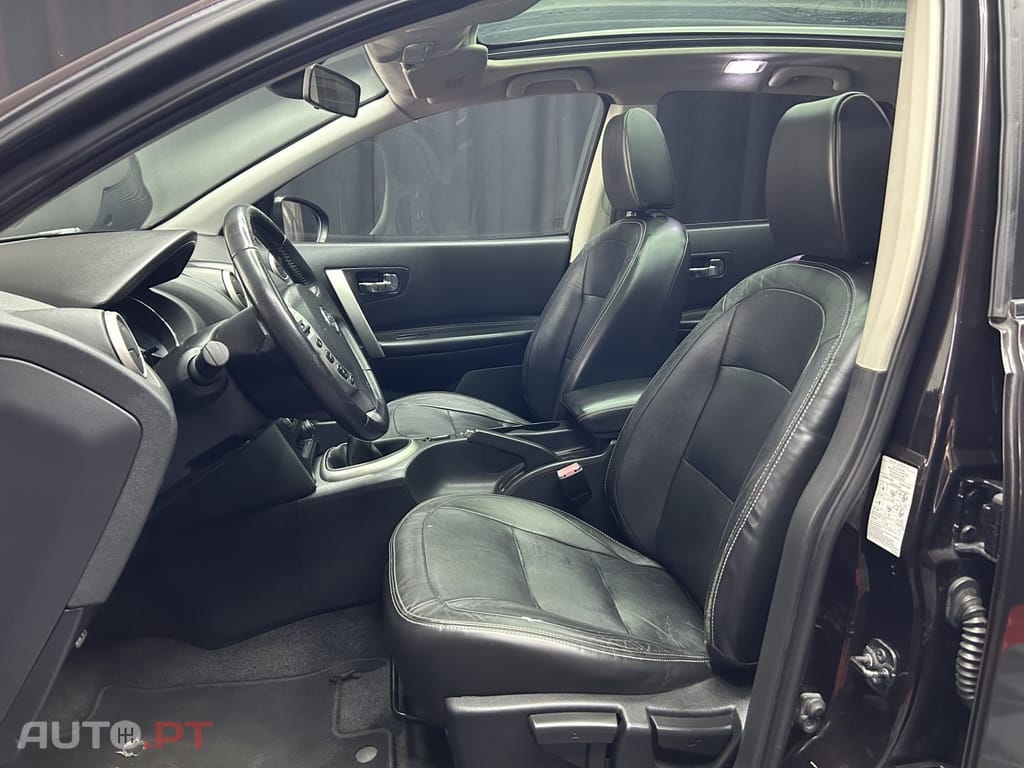 Nissan Qashqai +2 2.0 dCi Tekna Pele Preto — fotografia 10