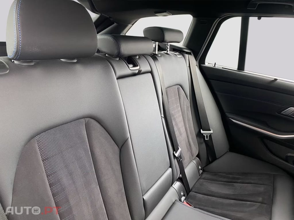 BMW 330 xDrive Touring M Sport I.V.A DEDUTIVEL