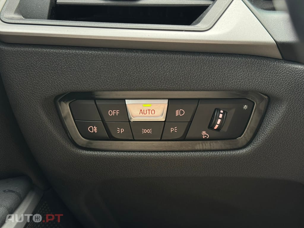 BMW 330 e Touring Corporate Edition Auto