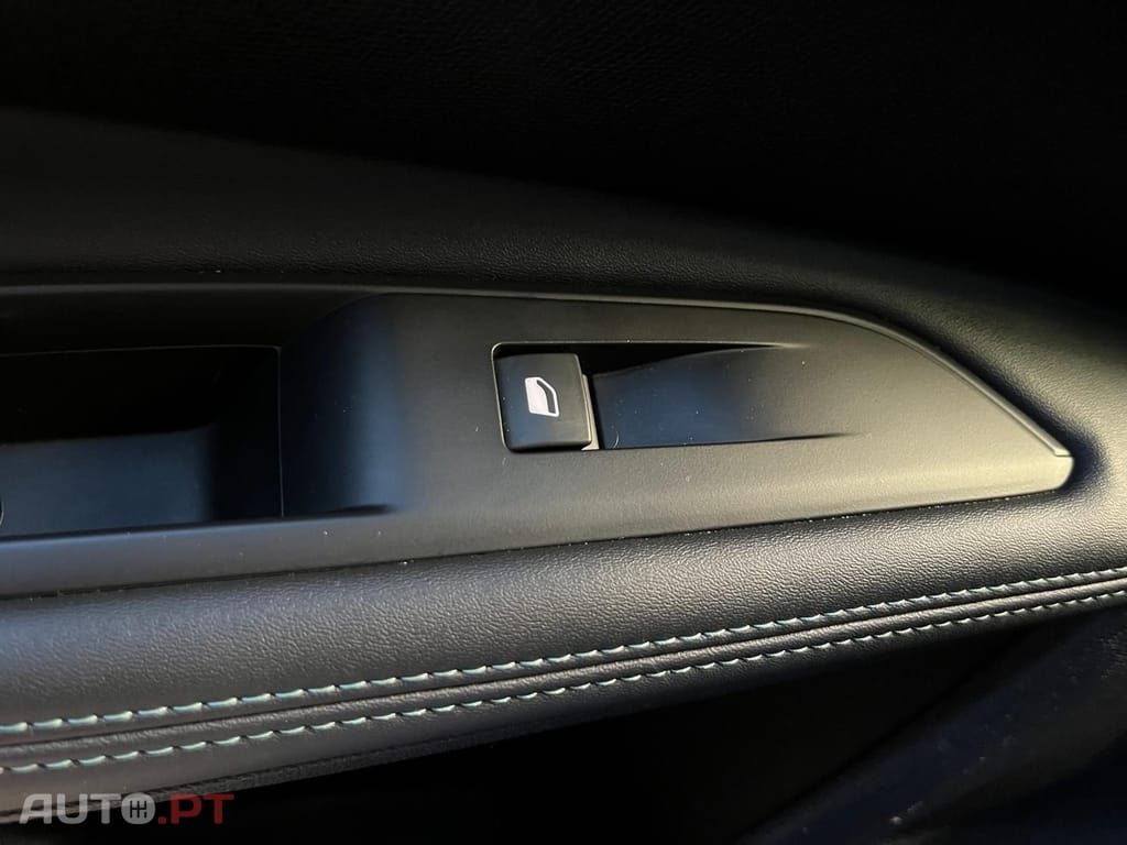 Peugeot 3008 1.2 Puretech Allure 131cv