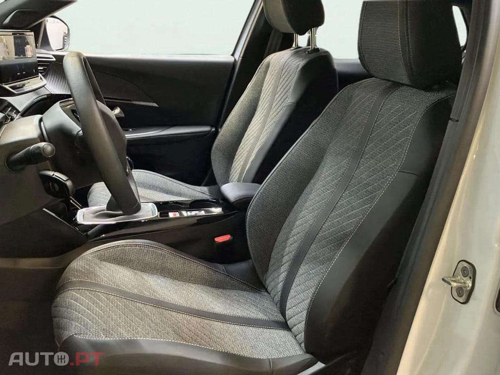 Peugeot 2008 1.2 PureTech Allure